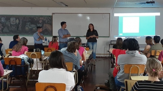 San Luis: Actividades educativas ante alumnos universitarios de Villa Mercedes