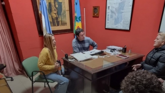 Funcionarios municipales visitaron Carabelas y Rafael Obligado para coordinar actividades sociales y culturales