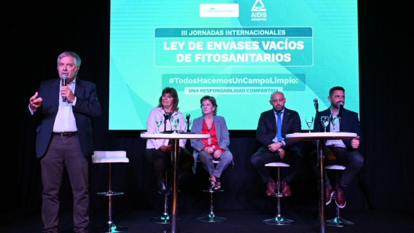 Lamas participó de una jornada que impulsa el desarrollo sostenible a través de un campo sin residuos plásticos