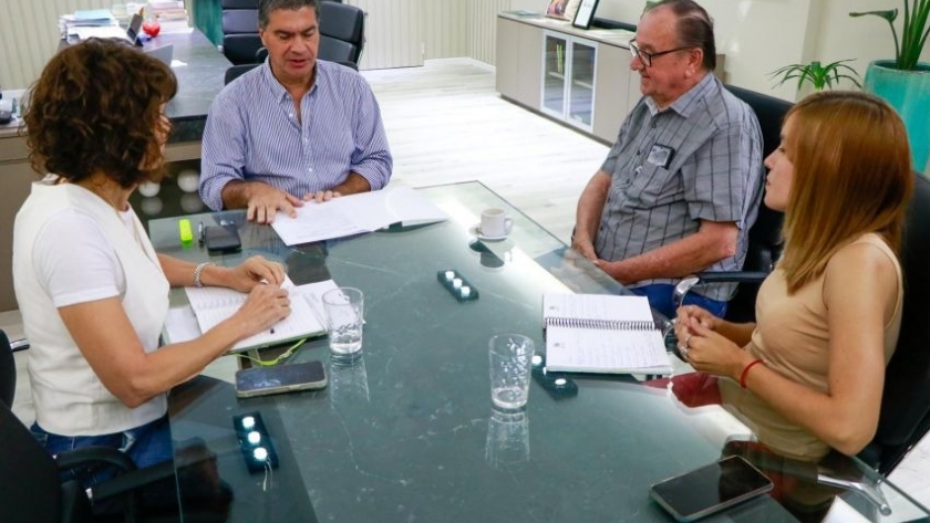 Capitanich repasó obras prioritarias con los intendentes de Tres Isletas y Gancedo