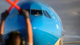 Paro de controladores: Aerolíneas Argentinas tuvo que reprogramar 101 vuelos del día viernes