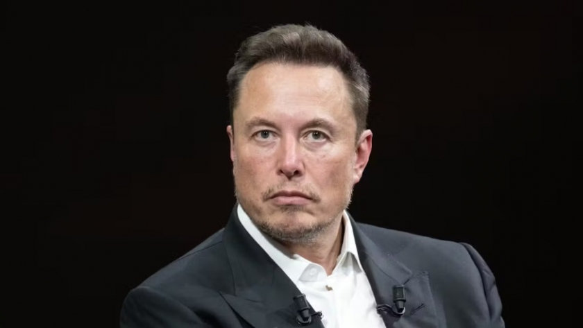 Tesla refuerza su vínculo con Elon Musk: paquete accionario de USD 30.000 millones para evitar su salida