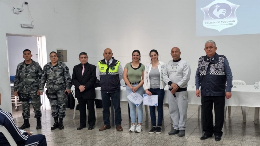 Capacitación sobre fauna silvestre a cadetes de la policía