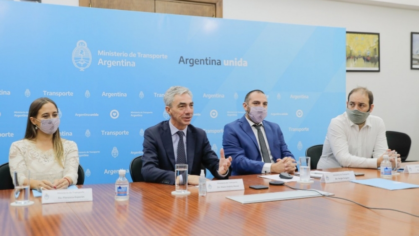 Meoni, junto a 20 empresas de transporte, presentó un proyecto que fomenta la sustentabilidad, la educación vial y las políticas de géneros