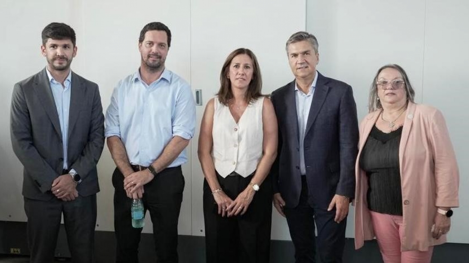 Zdero puso en marcha una obra clave para el comercio exterior