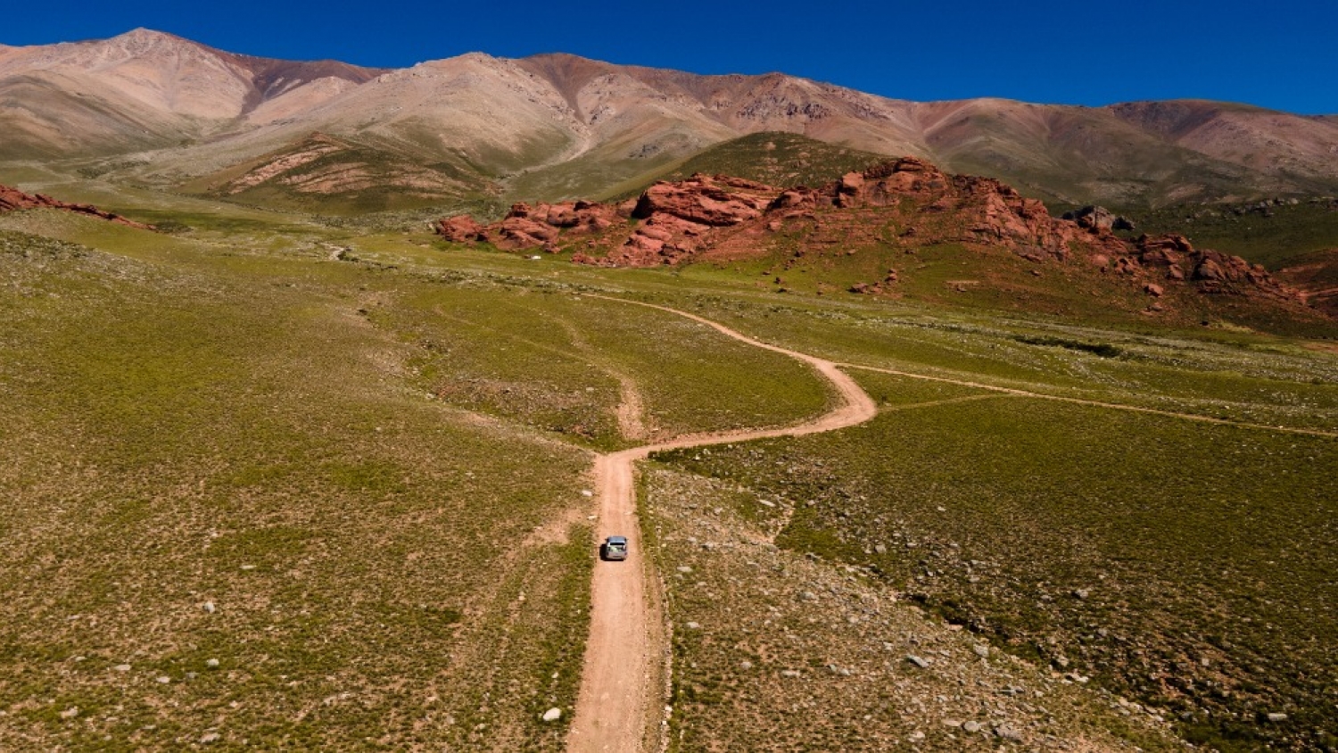 Caminos rurales en Famatina: clave para la producción y el turismo