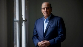 Guillermo Francos apuesta al agro y consolida su perfil emprendedor en la producción de huevos