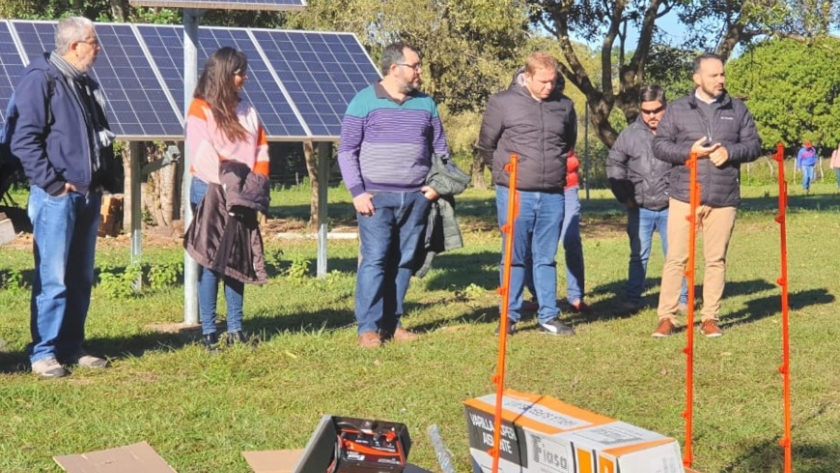 Se capacitó a pequeños productores de la Isla Apipé Chico en el uso de boyeros solares