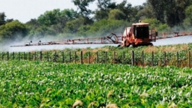 Carbap dice que el gobierno de La Pampa deberá ordenar la ley para agroquímicos