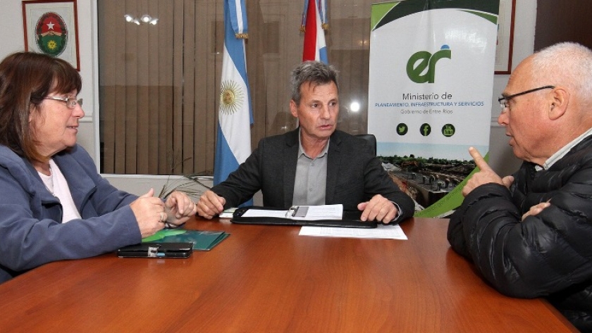 La provincia acompaña con aportes la obra de pavimento urbano en Villa Elisa