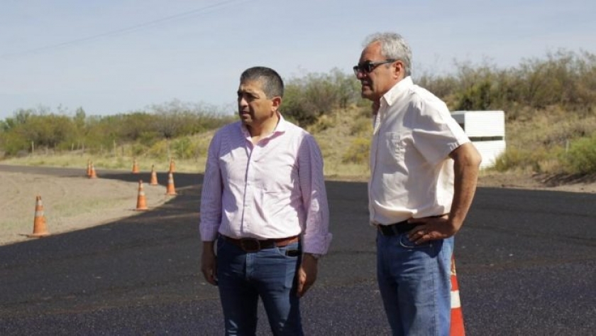 Más asfalto para los caminos rurales de General Alvear