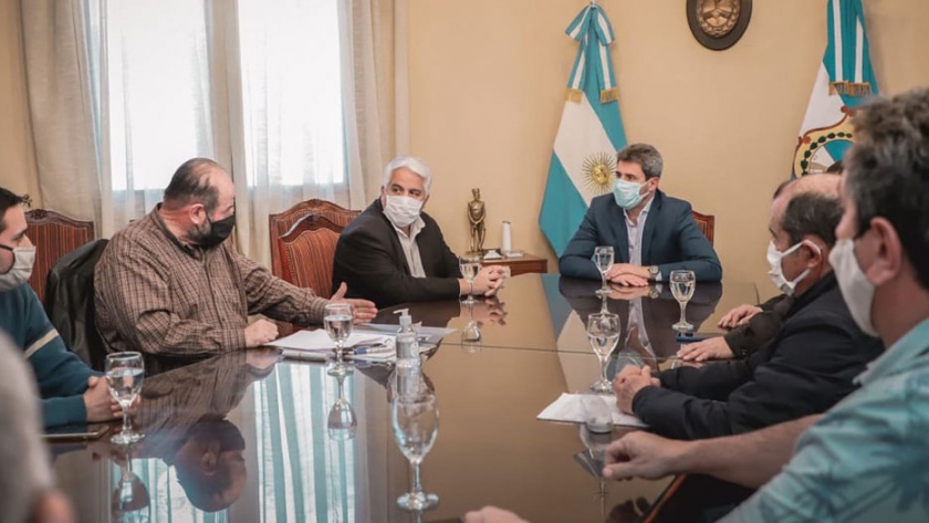 Sergio Uñac mantuvo una reunión con viñateros sanjuaninos