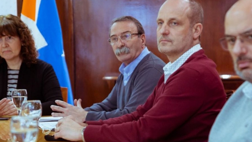 El Gobernador presentó el proyecto de ampliación del muelle comercial del puerto de Ushuaia