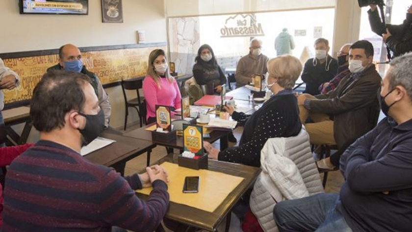 Macagno mantuvo un encuentro con comerciantes de Potrero de los Funes