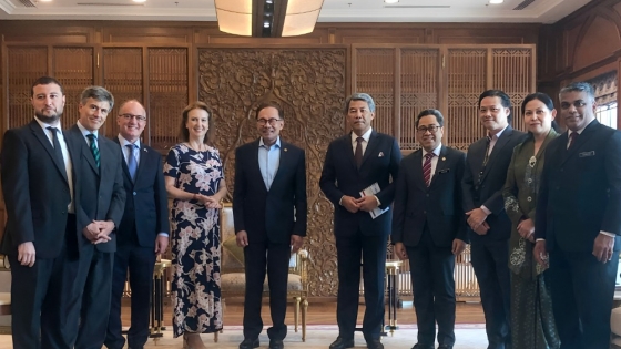 En Kuala Lumpur, Mondino inició su gira por Asia: Fue recibida por el Primer Ministro de Malasia, su Canciller, Ministro de Agricultura, Viceministro de Inversión, Comercio e Industria y encabezó una reunión con empresarios y fondos de inversión