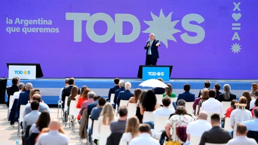 Insfrán y Fernández Patri participaron del acto encabezado por el Presidente