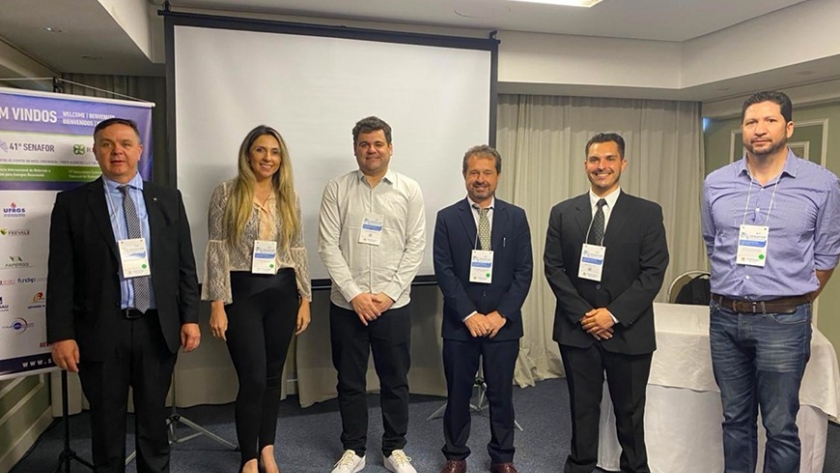 Presentación de trabajos en la RENOMAT, Porto Alegre - Brasil