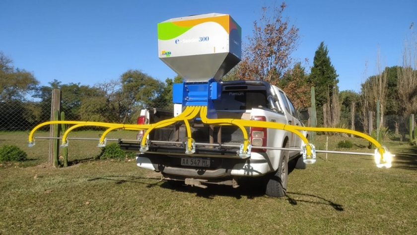 Presentan una sembradora eléctrica multiuso