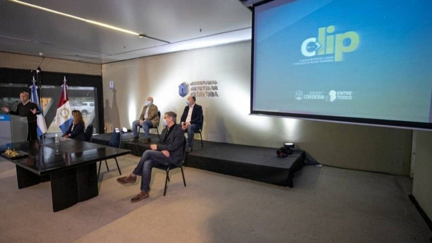 Accastello participó de la puesta en marcha del programa CLIP para capacitación de nuevas tecnologías