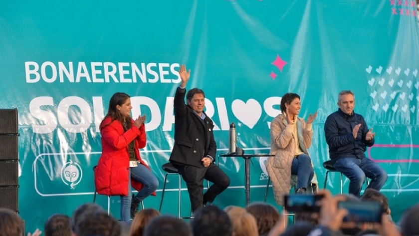 Kicillof encabezó el lanzamiento de una nueva etapa del programa Bonaerenses Solidarios y Solidarias