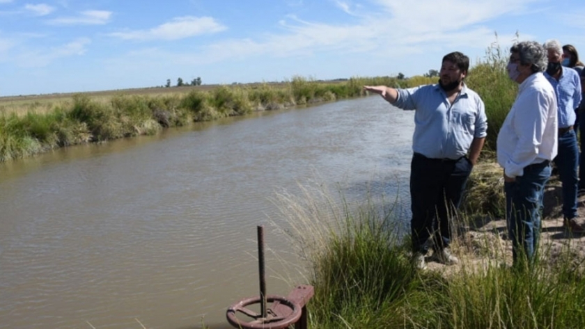 Rodríguez visitó CORFO Río Colorado donde evaluó acciones para el abastecimiento de agua en la región sudoeste