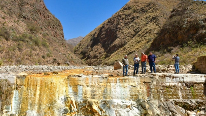 El gobierno provincial impulsa el proyecto de captación de agua para consumo en la quebrada de Agua Negra de Chilecito
