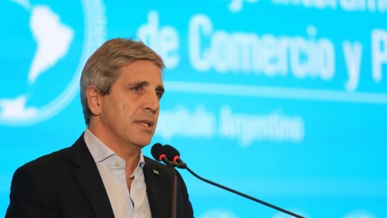 Caputo refuerza su estrategia antiinflacionaria con los supermercados y presiona para frenar subas