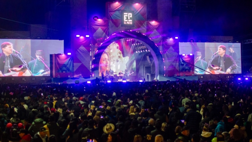 Nahuel Pennisi emocionó con su música en una noche mágica del Patio del Poncho