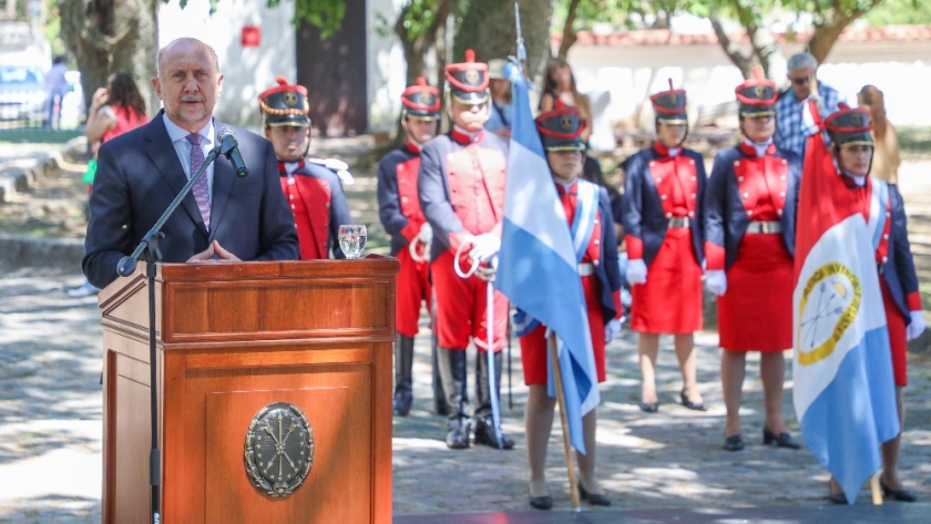 Perotti participó del 449° aniversario de la fundación de la ciudad de Santa Fe