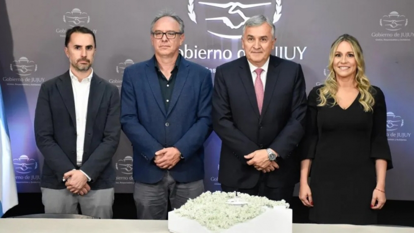 Morales firmó el convenio que pone en marcha el proyecto de museología y museografía para el Centro Cultural 
