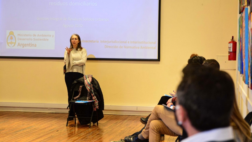 Ambiente brindó un taller de normativa ambiental para fortalecer la agenda verde de Escobar