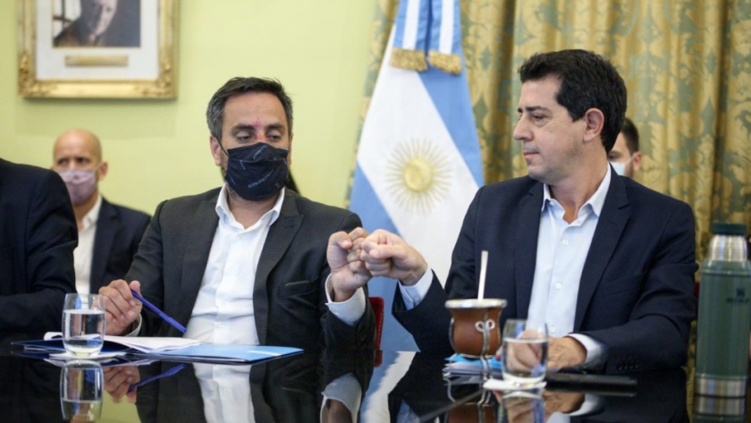 Cabandié y Filmus firmaron un convenio para la creación de centros regionales de investigación en áreas protegidas