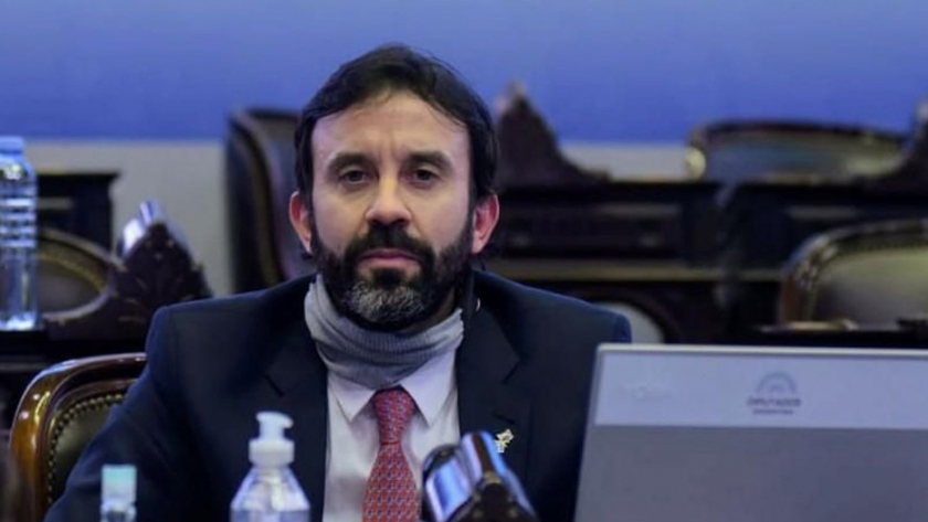 Felipe Álvarez presentó en el Congreso un proyecto de ley para proteger a comercios y PyMES