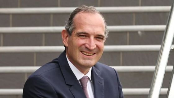 Glencore busca reactivar fusión minera con Rio Tinto