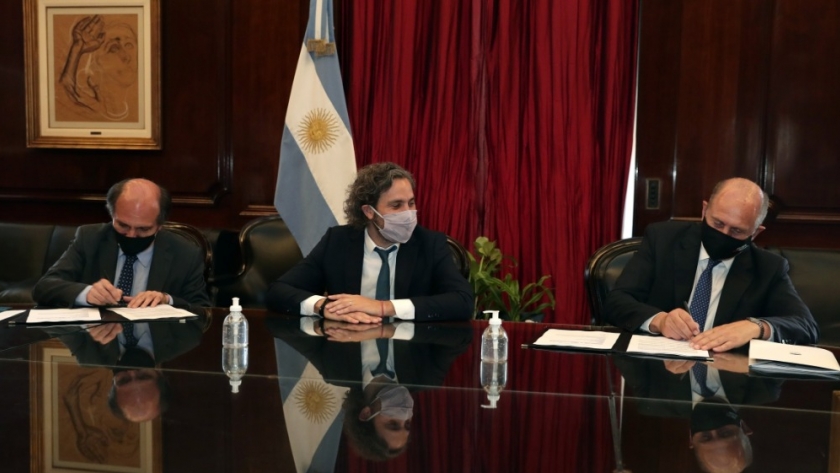 Perotti firmó un convenio histórico con el Banco Nación para otorgar financiamiento a los sectores productivos de la Provincia
