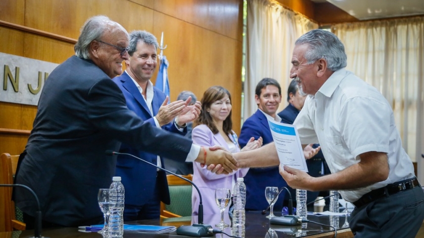De Mendiguren: “San Juan es un ejemplo de lo que tenemos que hacer en el resto del país”