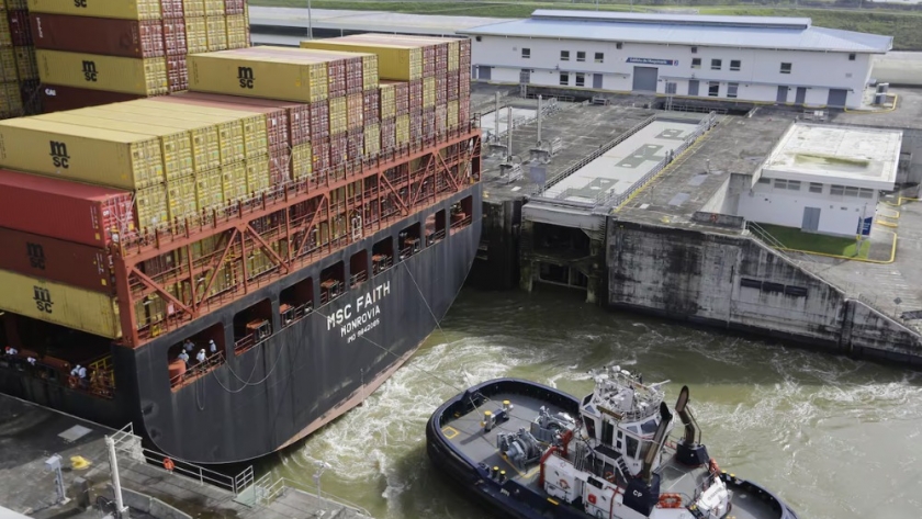 El canal de Panamá aumenta tránsitos diarios a 35 y supera crisis por sequía