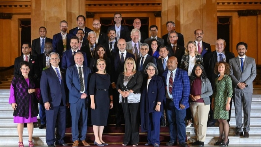 El Jefe de Gobierno recibió a los alcaldes en el Teatro Colón