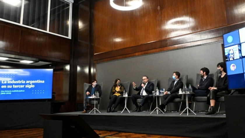 Kulfas: “La industria fue, es y será parte de la solución a los problemas de la Argentina”