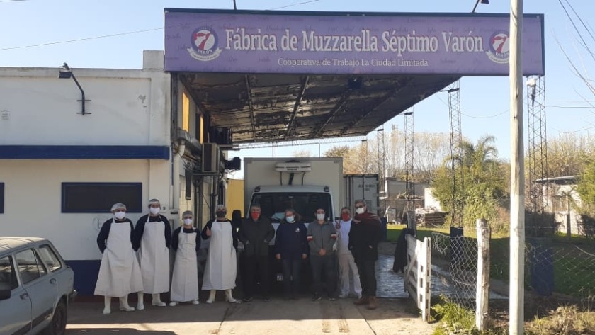 Financiamos a través del programa “Manos a la Obra” a una cooperativa láctea
