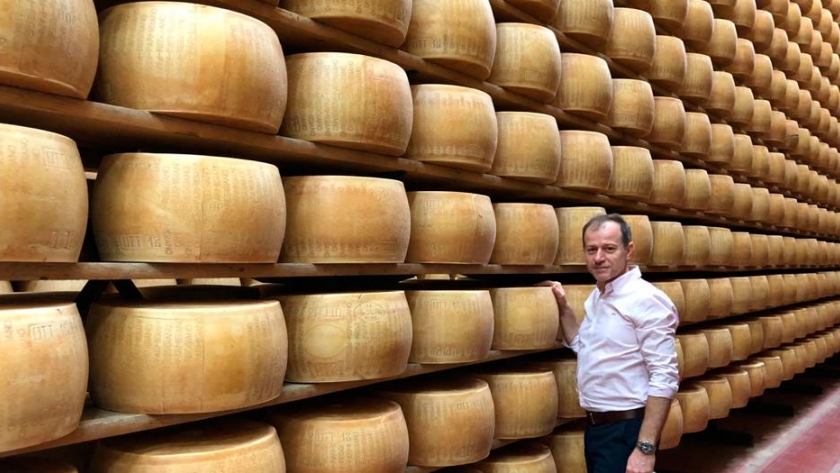 Dejó la fortuna familiar para hacer quesos y su negocio ahora triunfa en Brasil