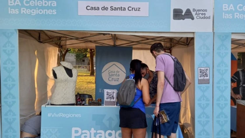 Santa Cruz presente en BA Celebra las regiones