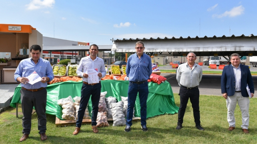 La provincia acuerda con los tres mercados de productores precios mayoristas de sugerencia para frutas y verduras