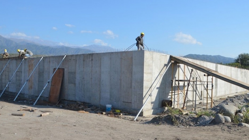 Etapa final de construcción de Nueva Cisterna La Ripiera