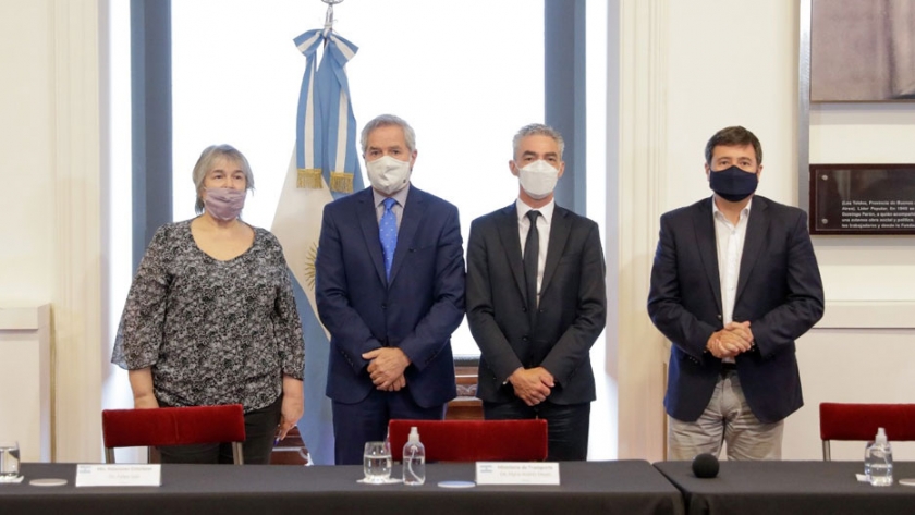 Canciller Solá: 