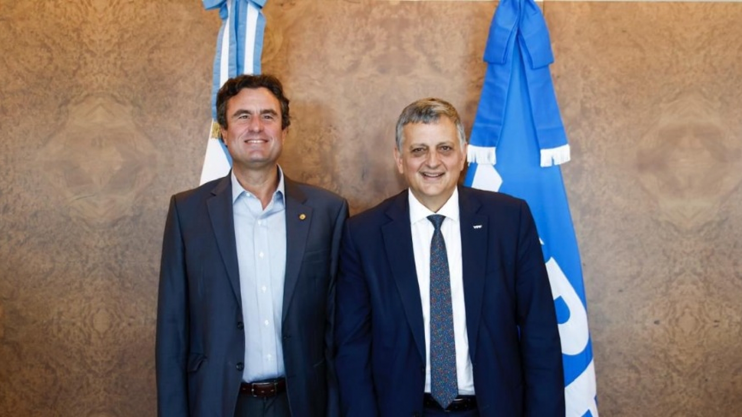 YPF y Pluspetrol concretan acuerdo de intercambio de activos en Vaca Muerta para fortalecer proyecto LNG