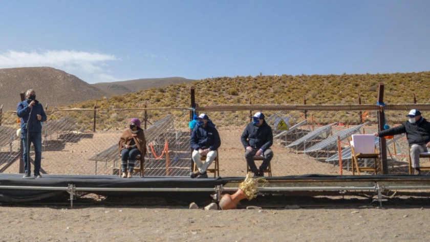 La comunidad aborigen de Lipán tiene energía eléctrica limpia las 24 horas del día