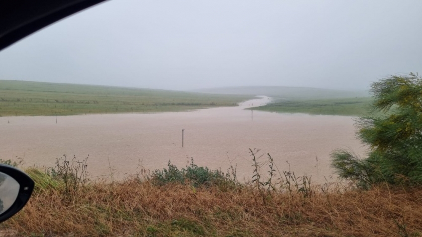 Lluvias extremas paralizan la cosecha en el norte bonaerense y generan incertidumbre por el trigo