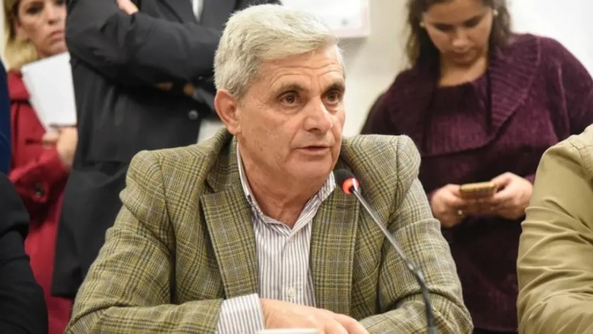Víctor Fera condiciona una inversión industrial a aval municipal y apunta al empresariado por el “dólar barato”