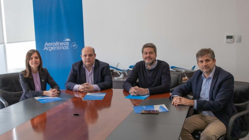 Aerolíneas Argentinas suma una nueva ruta internacional e inédita entre Montevideo y Mar del Plata